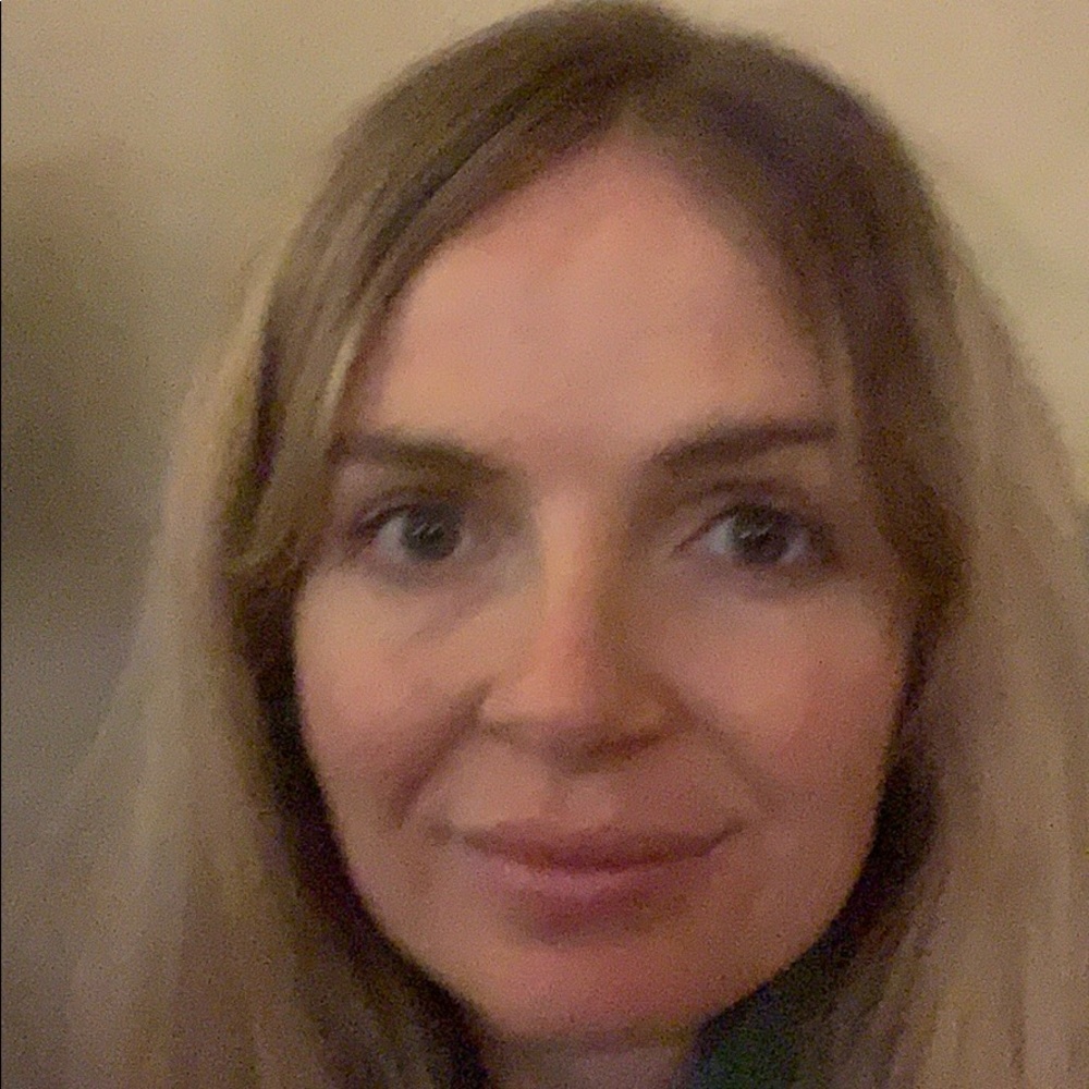 Meet your Posher, Stephanie